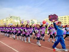 华体会中国-绿茵场燃情！昌吉市第十小学迎来“校园足球盛宴”