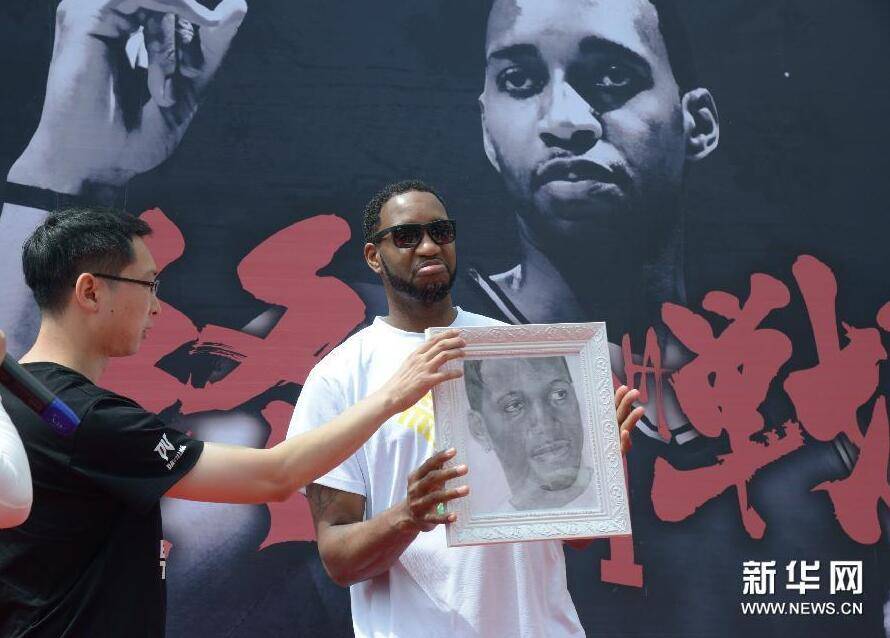 华体会中国-麦迪能顶替科比？小莫里斯：他不是科比 没那种心态
