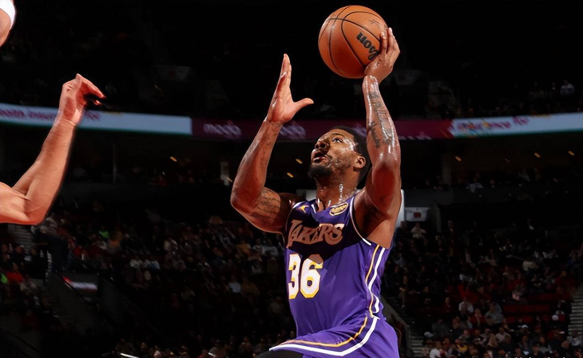 HTH华体会-湖人后场球员谈战胜波特兰开拓者的比赛